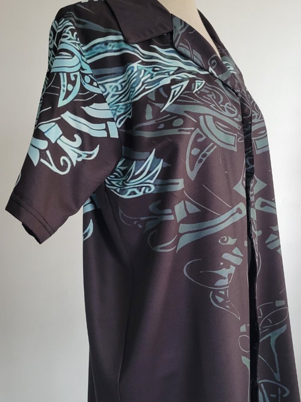 Viking Wolf Men’s Long Length Turquoise Hawaiian Shirt - Picture 10 of 12